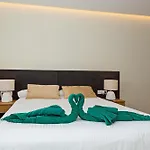 2br Memela Dream - Modern & Seaviews